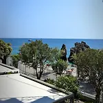 Meuble Agavi Μοντερόσο αλ Μάρε